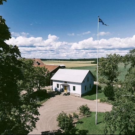 Snaellfaell Country Living - Akerbo Gard Charmigt Renoverad Flygel كريستِنهامن المظهر الخارجي الصورة