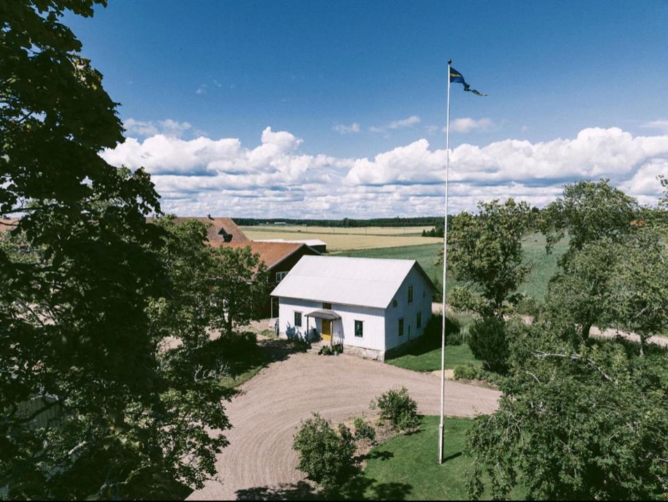 Snaellfaell Country Living - Akerbo Gard Charmigt Renoverad Flygel كريستِنهامن المظهر الخارجي الصورة